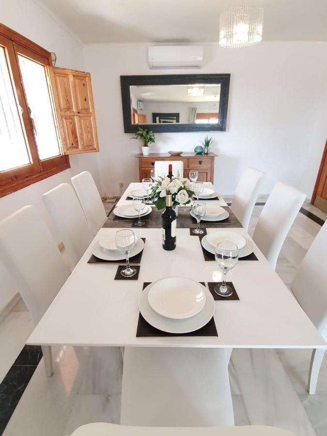 Beautiful 5 Bedroom Villa, Sea Views, Private Pool, Estepona Newly Refurbished 外观 照片