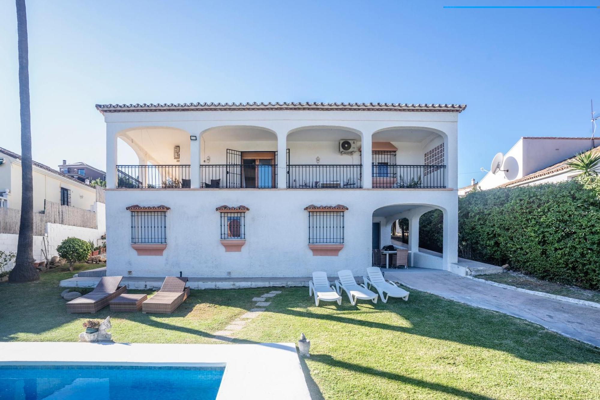 Beautiful 5 Bedroom Villa, Sea Views, Private Pool, Estepona Newly Refurbished 外观 照片
