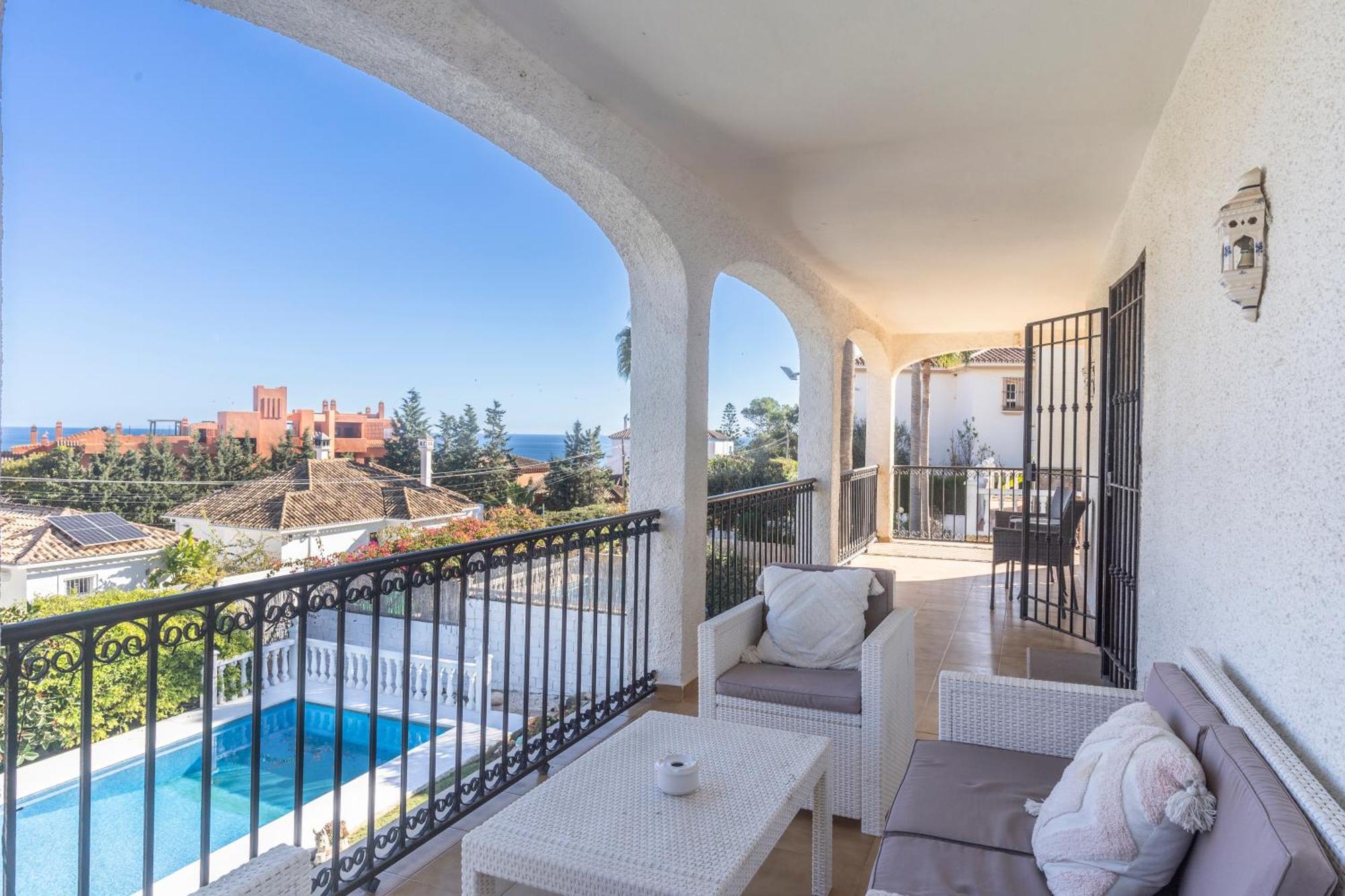 Beautiful 5 Bedroom Villa, Sea Views, Private Pool, Estepona Newly Refurbished 外观 照片